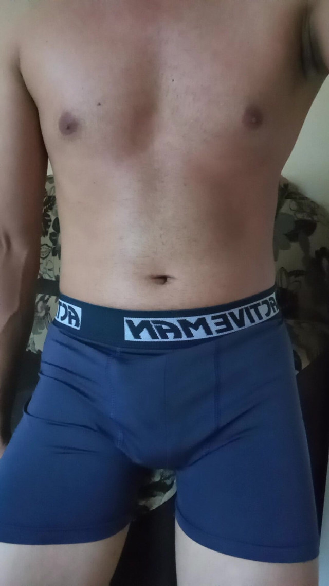 Young, Naughty Lesbian Looking for Fun. (Ray Oliver)