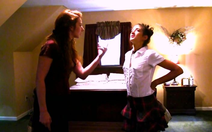 Punished Brats Spanking: Prep college-reporter wird für schlechte sportsmanship s1 E3 versohlt