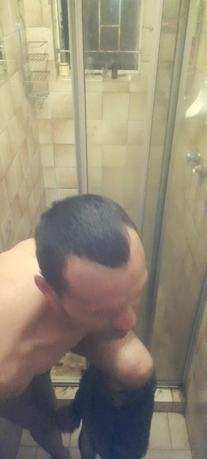 Hunterthehungry: शॉवर में काले बाल वाली