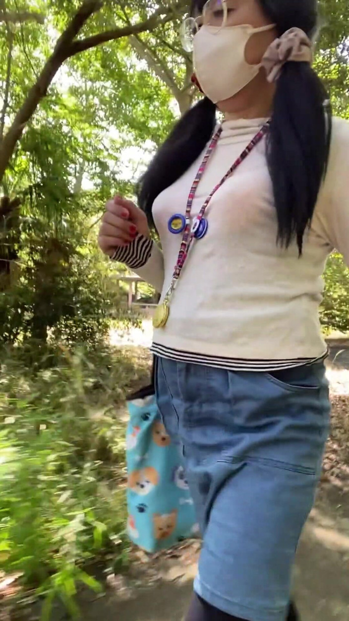 megu2002: N. 231 all'inizio di una passeggiata nel parco estivo con la...