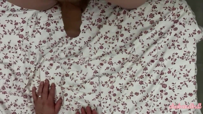 Chub_Bull: Fast blowjob in bed