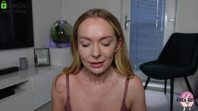 Brea Rose: Celana dalam silky tante seksi