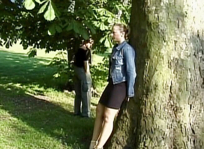 Analiscius: Lei stava aspettando che lui veniva a devastare il culo