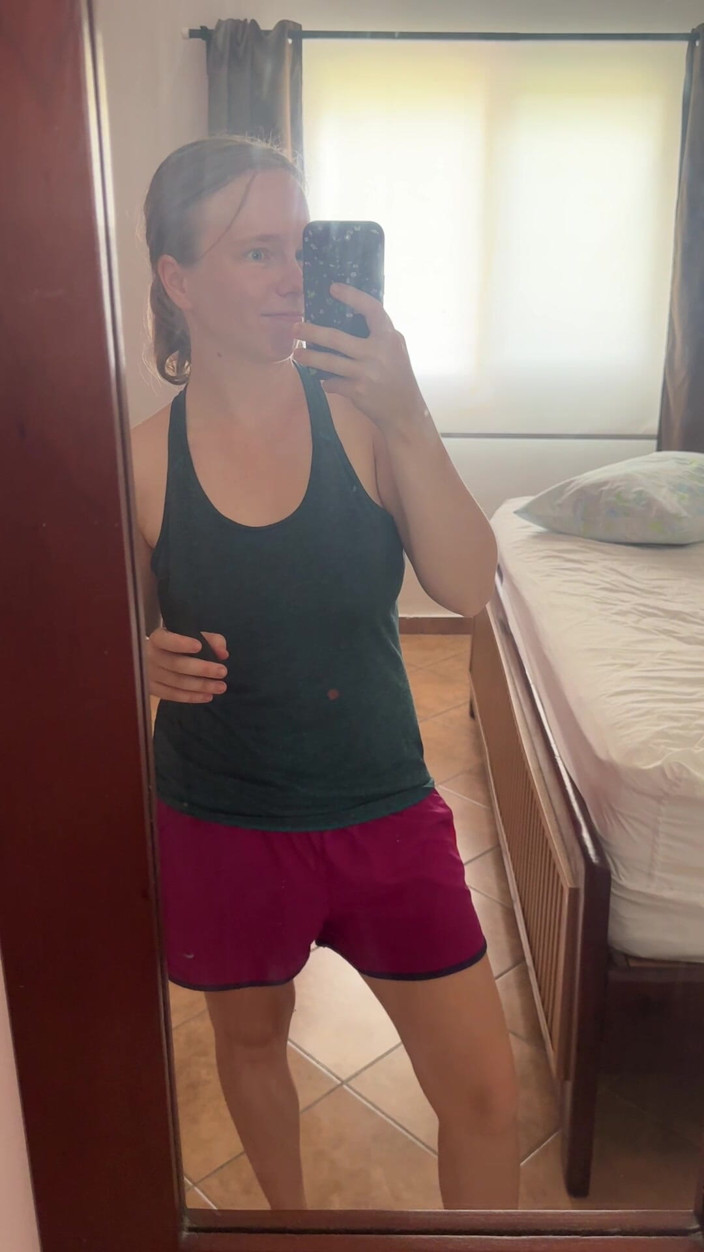 SweetLucy96: Benda hitam kecil buat faraj saya bocor