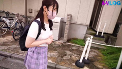 Raptor Inc: Utanıyorum ama hadi yapalım! İç çamaşırı yok, sütyen yok