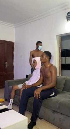 Trio selvagem e com meu melhor amigo e seu namorado. Nós tivemos uma explosão