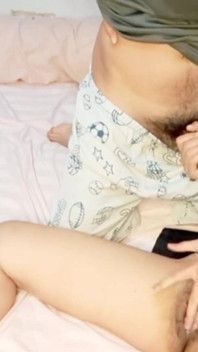 Dopo la scuola, vai a casa e fa un pompino alla tua ragazza.