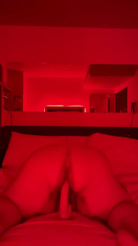 Bbw-milf berijdt dildo
