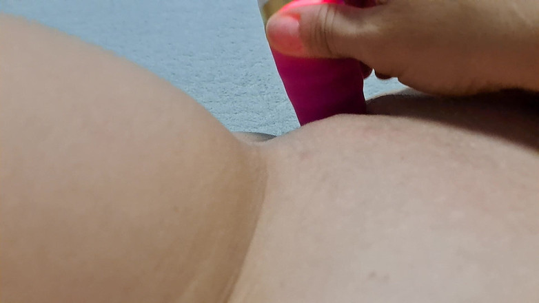 Secret28: Masturbuji se dvěma vibrátory