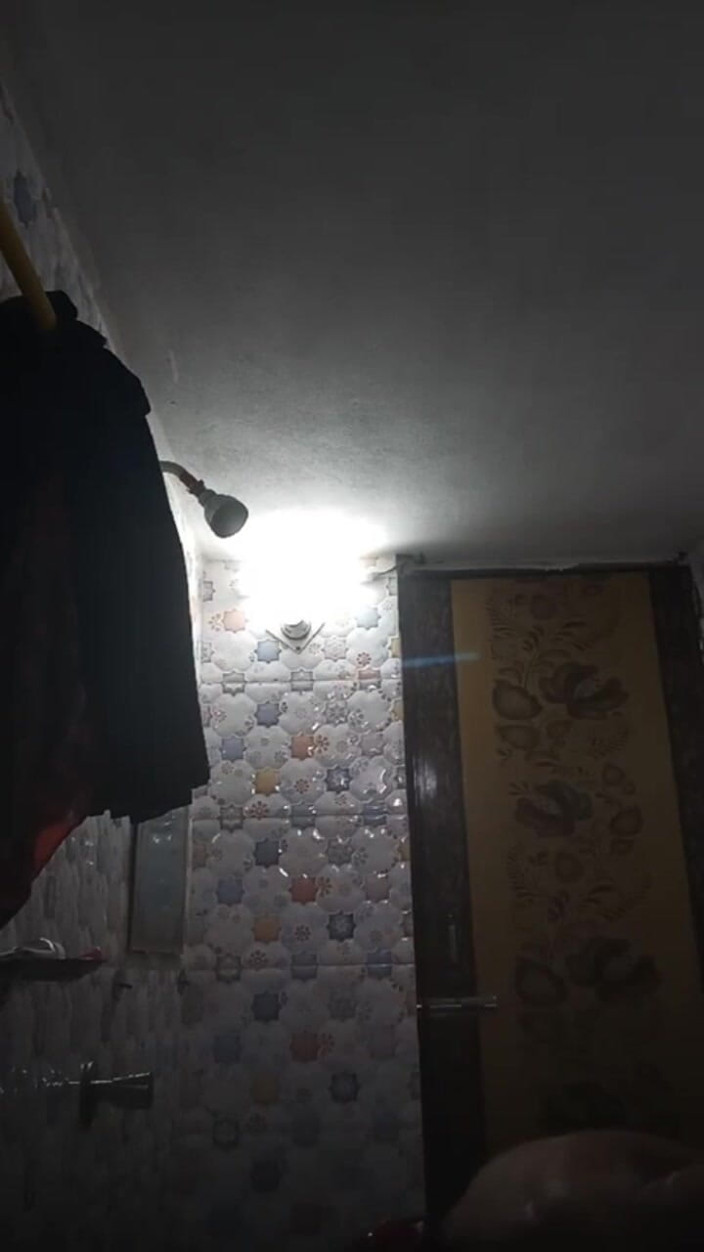 Surajpuja813: Mandi bogel di rumah