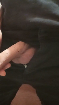 性感的同性恋twwink大声撒尿穿不同的衣服和观点