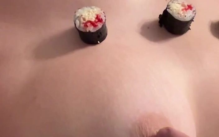 Fox Flame: Wovon isst du Sushi? Willst du sie von mir essen?