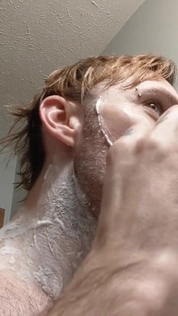 면도하고 내 자지, 공, 얼굴을 다듬어