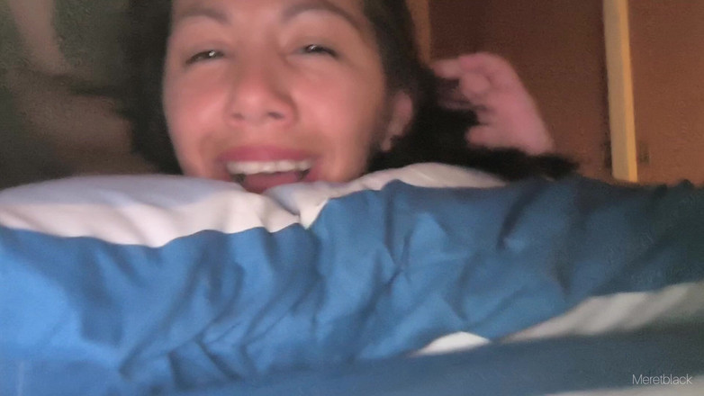 Meretblack: Teman lelakinya meniduri dia dengan vaginanya yang berbulu dan dia...