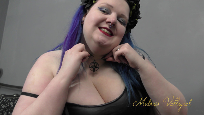 Mxtress Valleycat: Gothic Goddess Tit Worship Ritual