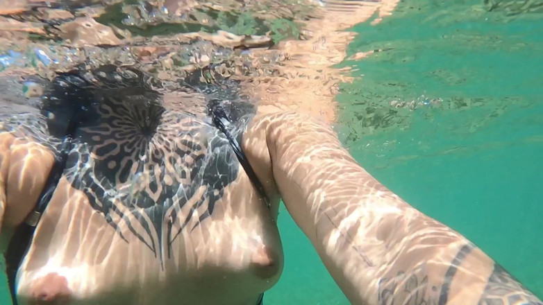 Dread Hot: Ho Dato La Mia Figa Deliziosa a Ibiza