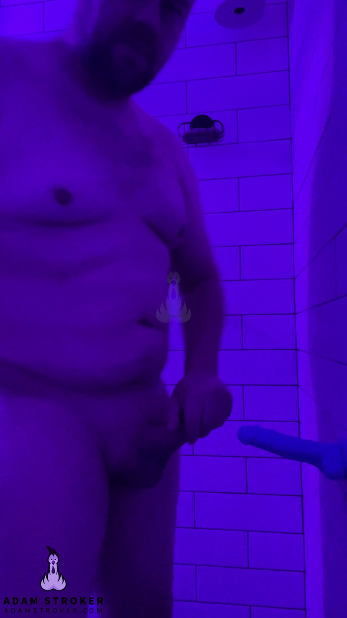 Adam Stroker: Nocny prysznic, brudne pragnienia