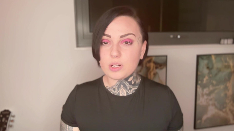 Miss Valentina: Будь моей тустой свинкой