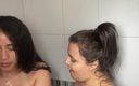 Zoe &amp; Melissa: Stiefschwestern sind allein und nehmen ein heißes video für ihren...