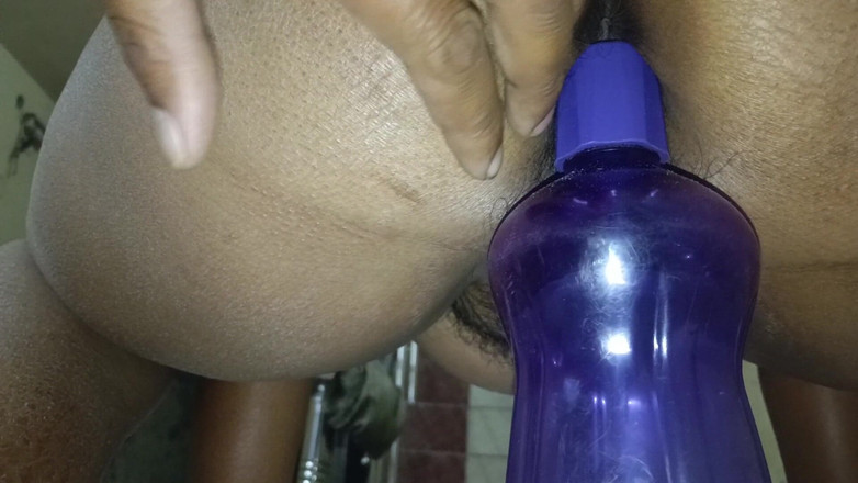 MHM: Flasche in der muschi