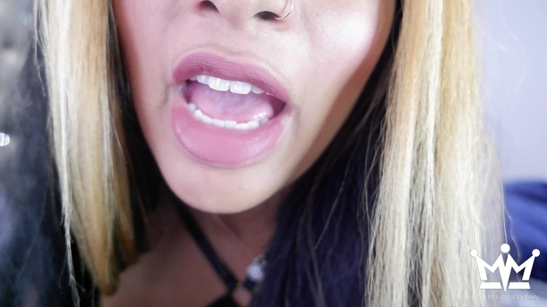 Mya Mula Goddess: Bibir nakal menuntutmu mengirim