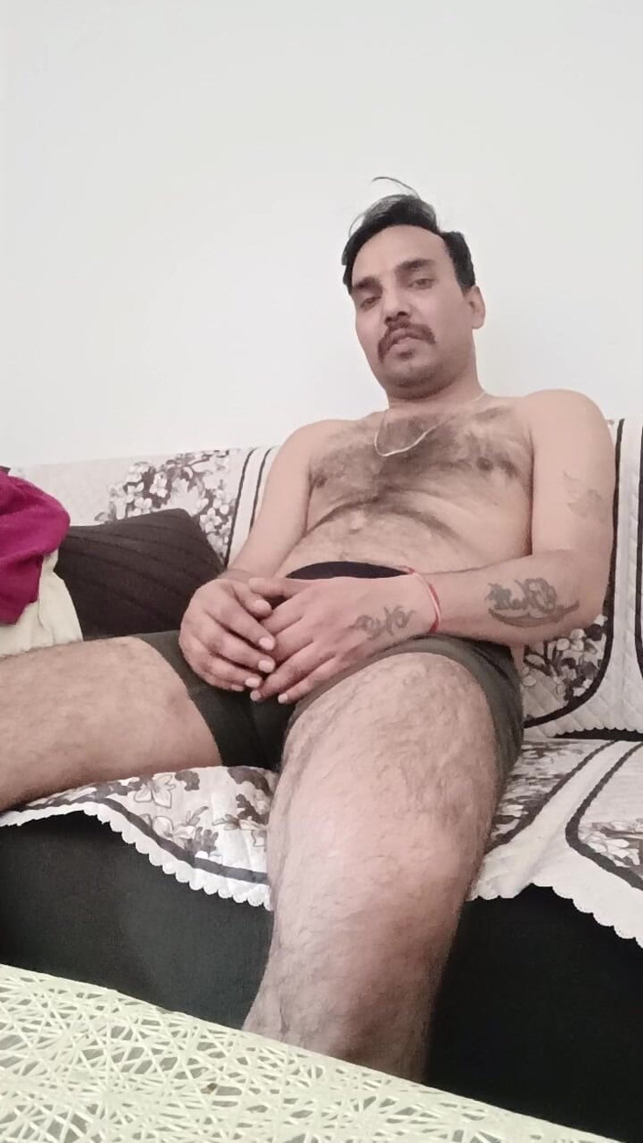 Rajasthani-old-lover:  Tată de vârstă mijlocie 