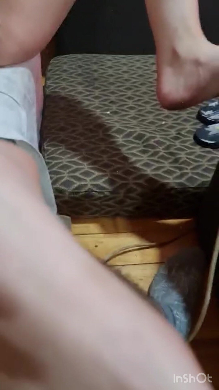 Jointqueen: Pedi si suami yang lagi ngusap suaminya sampai ngiler