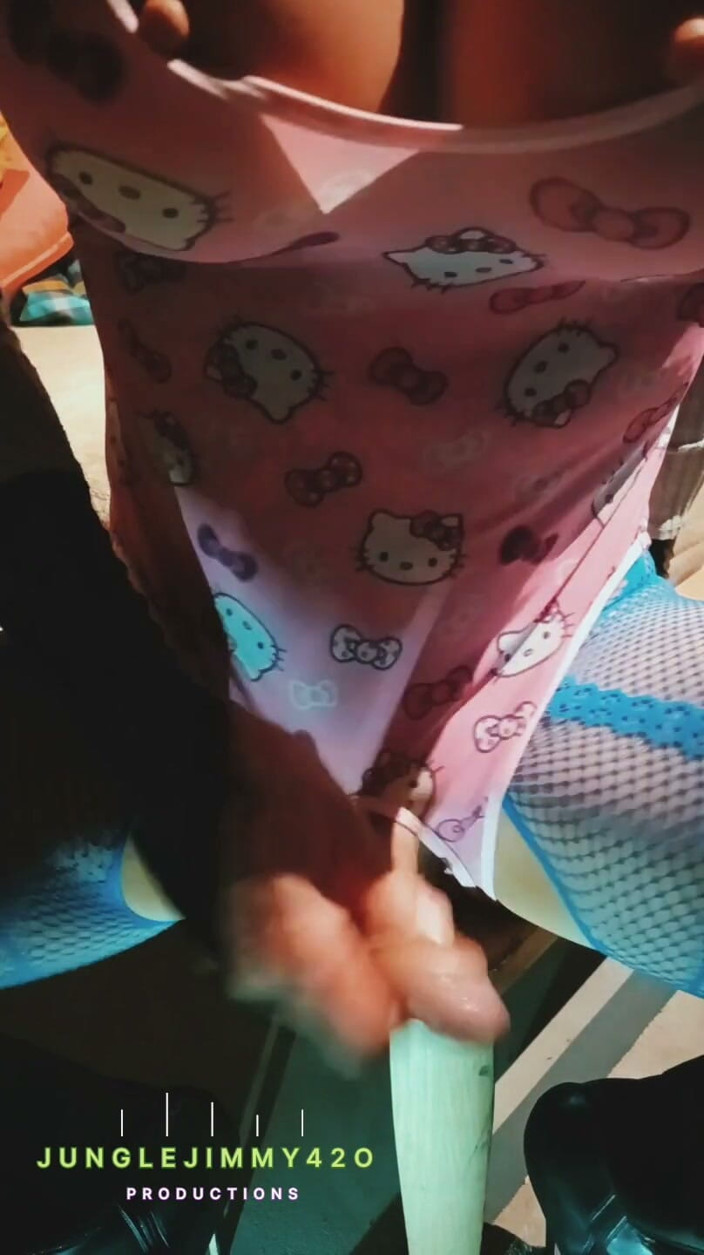 El Cheffe: namaste Kitty kathin guda dildo