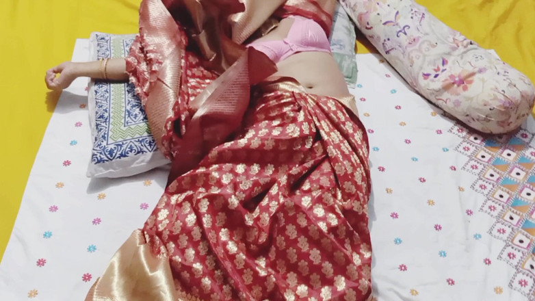 Sumahomesex: Aku menyetubuhi istri temanku saat dia bekerja di kantor