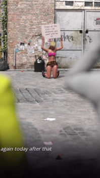 Village Slut Transformacja 22 Lilly kochał wszystkie kutasy dostał podwójnie penetrowane