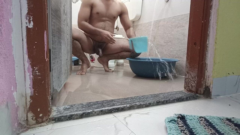 LovedSunsine1990: Möchten Sie mit mir ein nacktes Bad nehmen?