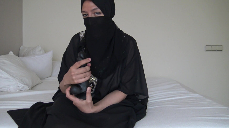 Souzan Halabi: Arabische cuckold-ehefrau mit behaarter muschi, schmutziger handjob