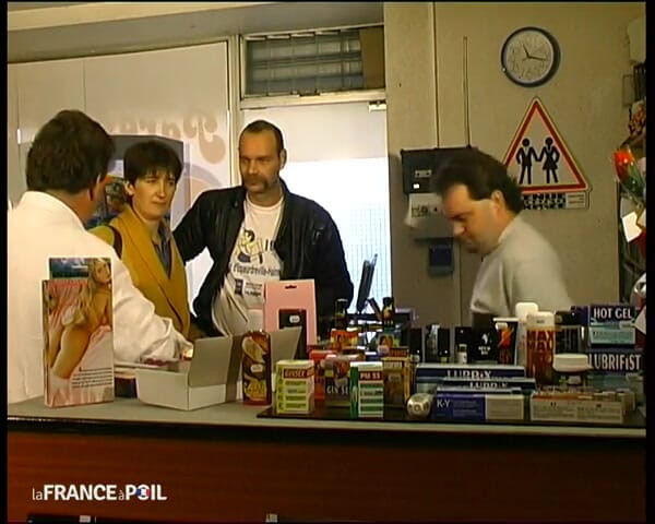 French Gonzo: Carole, mama vitregă a unei familii falsă pe ascuns de...