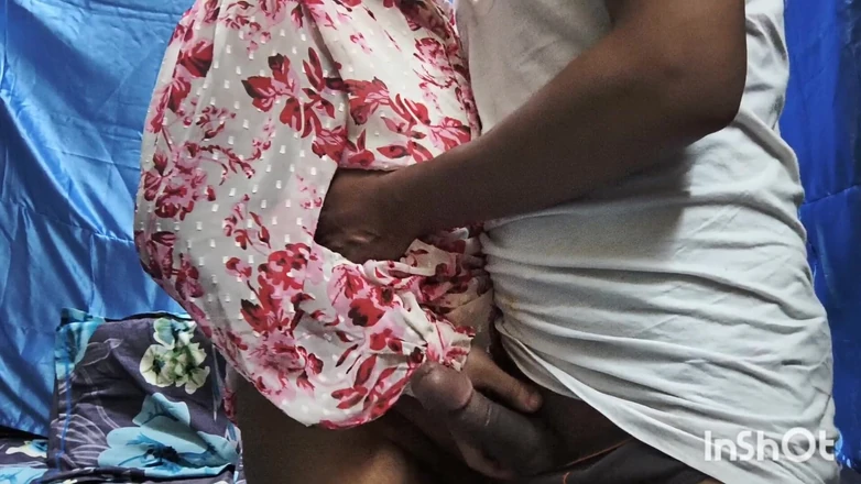 angelstar7834: Bhabhi desi berkongkek