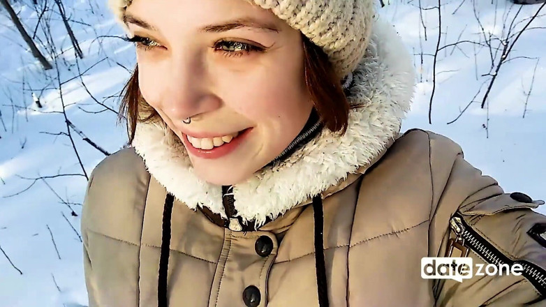 Datezone: Amateur Outdoor Last Winter Blowjob