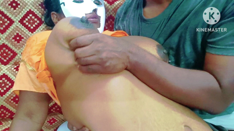 Sweethoneybgl: La ragazza arrapata di mallu con tette enormi si è strofinato...