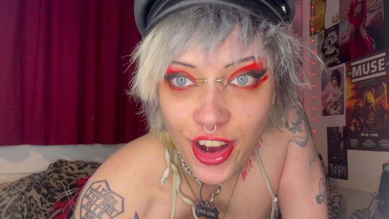 Glitterqueen1999: Трахни мой рот и киску сводного братца? Минет, глубокая глотка и скачка