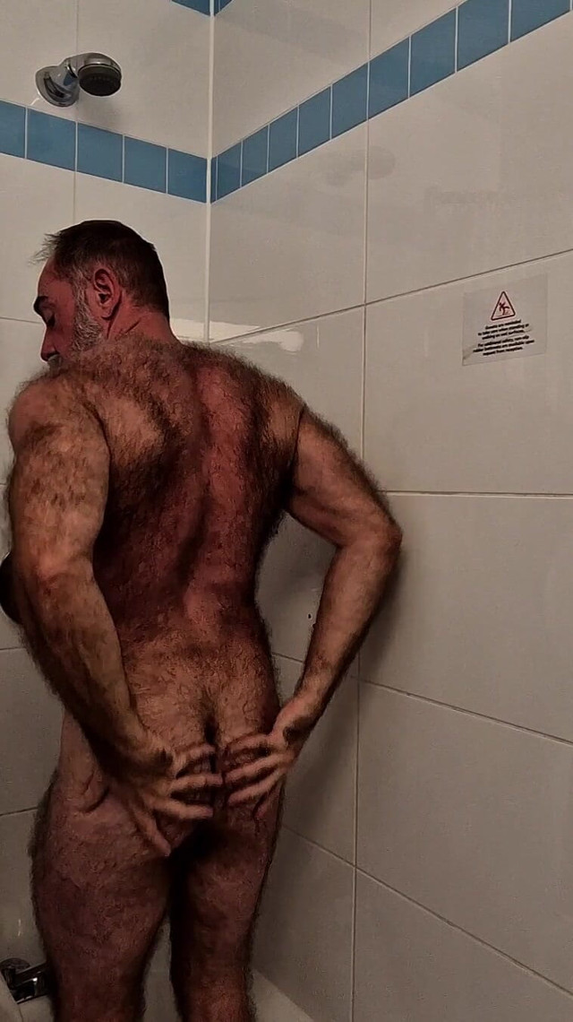 Hairy Back (Jack van Dean)