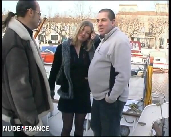 La France a Poil: Young Flo is so pretty that her husband will lend...