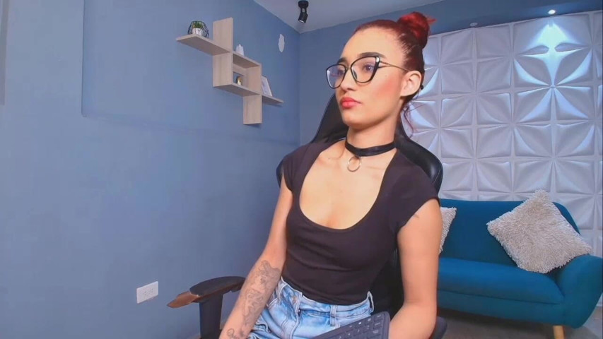 A Morning Without My Partner and I Want You to Fuck Me, Leave Your Cum on My Glasses (Lia Wood)
