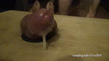 UsUsa: Trampling balls by UsUsa