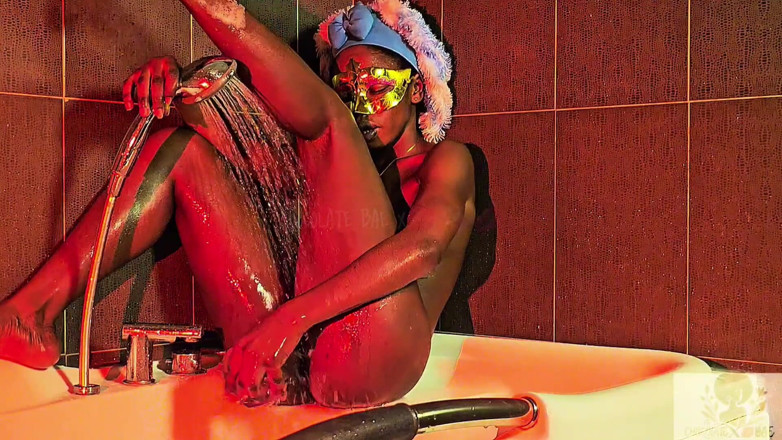 Naturelle Chocolat: Im Such a Dirty Slut...time for a Bath Cum N...
