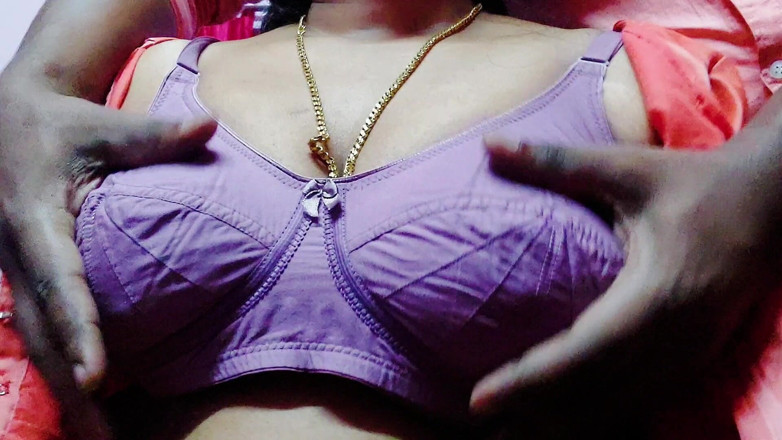 Desi Mohini: Горячая милфа дези Mohini возбужденная горничная занимается сексом с молодым владельцем