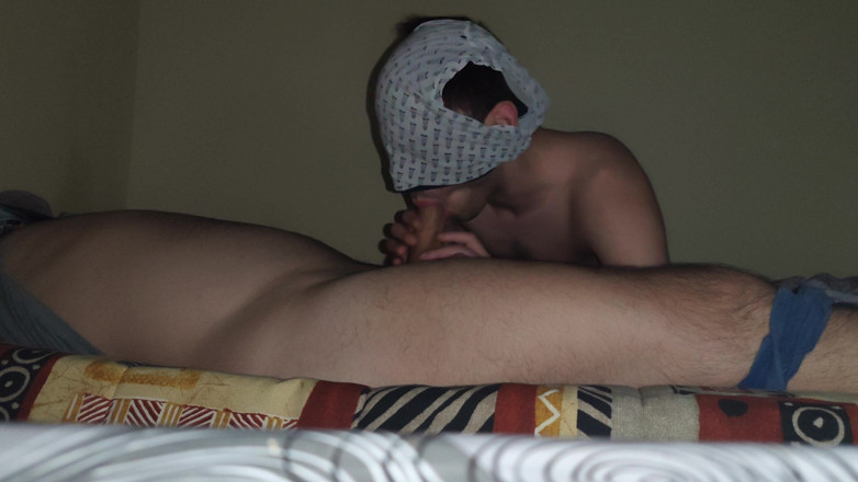 MartyBrady: Twink seksi menghisap zakar dan dikongkek tanpa kondom di pantat