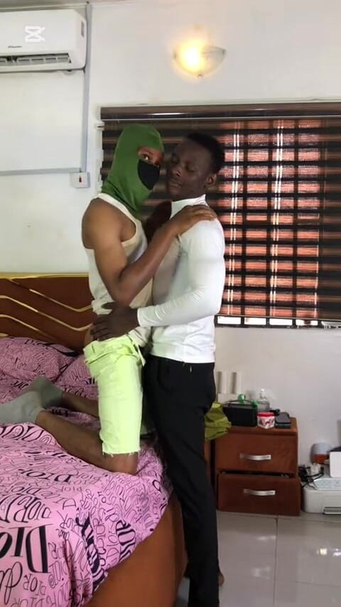 Pa_blo: Svalnatý top ošukal svou panenskou studentku