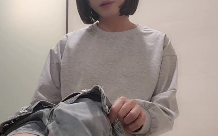 Taiwancdgirl: 我脱掉了裤子。你呢？