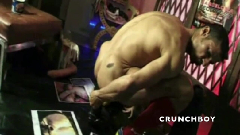 Crunch Boy: 与毛茸茸的男孩在幕后巡航发生性关系 - 幕后花絮