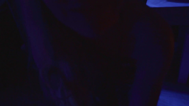 Petite Asian hefburg: Miauw for Me Kitty