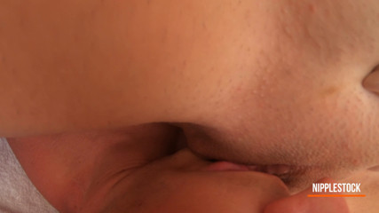 Nipple Stock: Ženská dominance moci sedí na obličeji