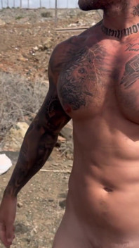 My Big Cock Looking for Bottoms